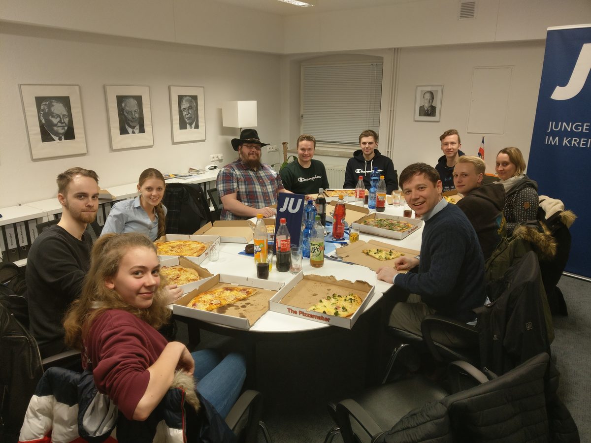 Pizza & Politics mit Tobias von der Heide - Der Fördeabgeordnete!