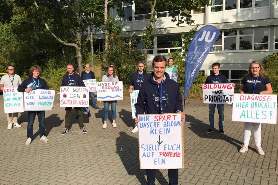 Erfolgreiche Demo vor dem Kreistag!