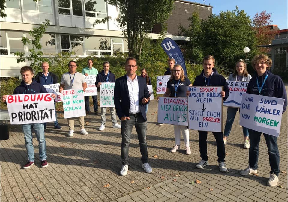Erfolgreiche Demo vor dem Kreistag!