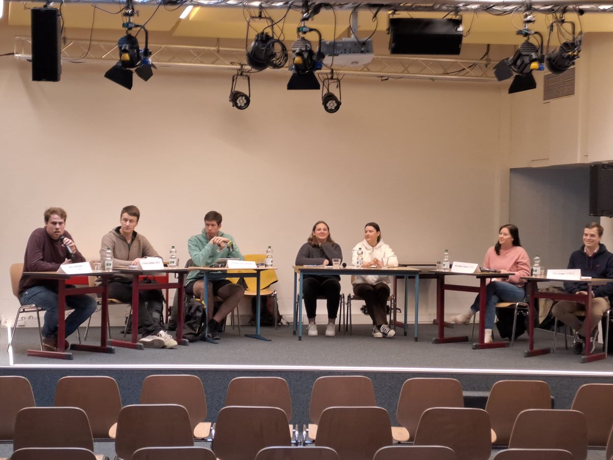 Podiumsdiskussion im Gymnasium Lütjenburg